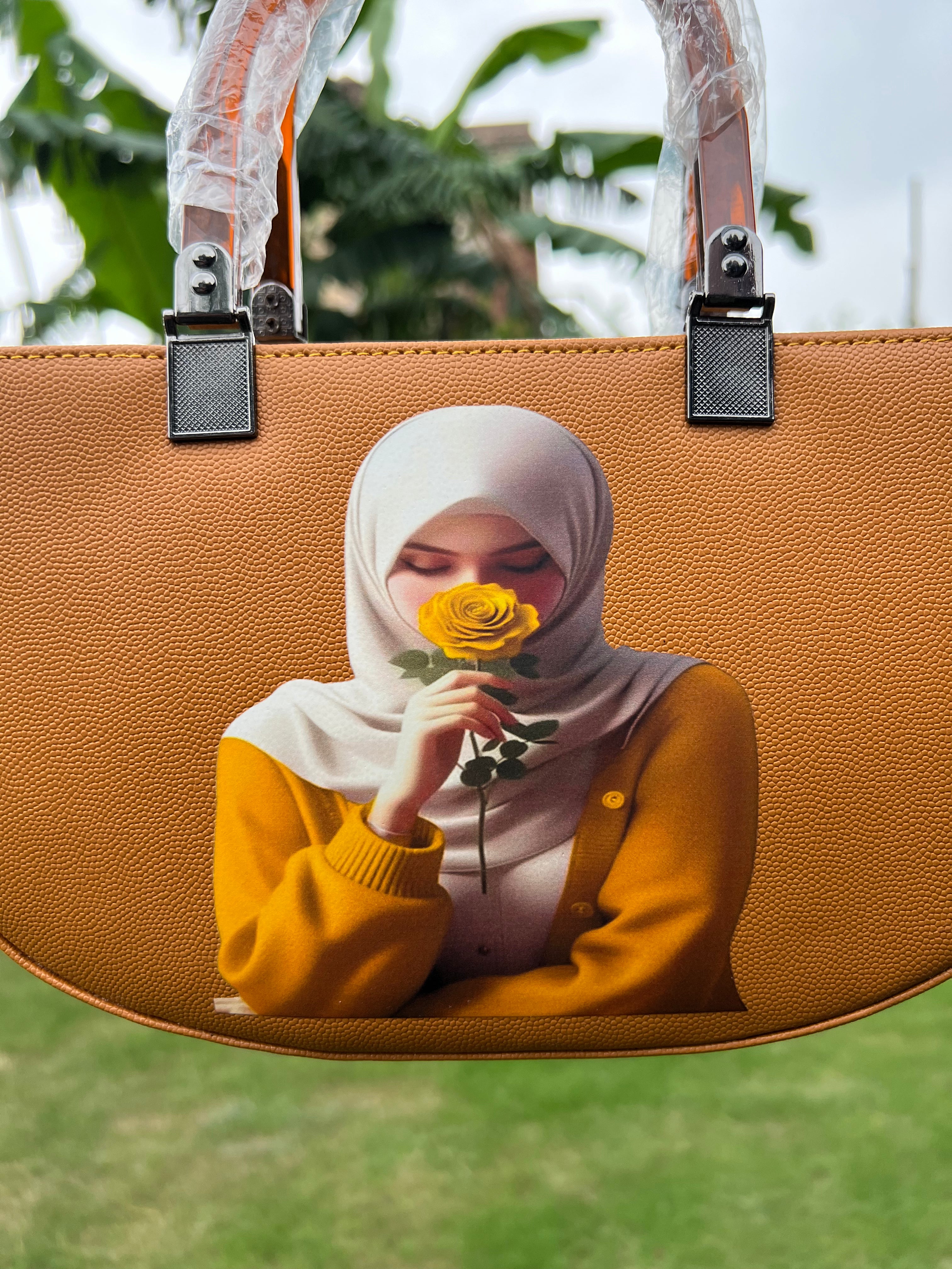 Trendy Mustard Handbag with Printed Artistic Design & transparent Handle